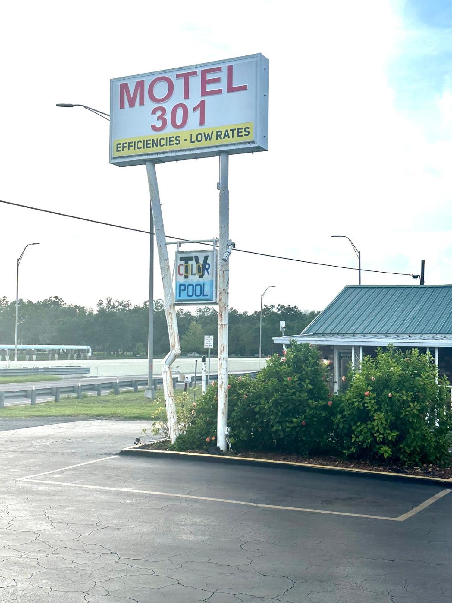 Motel 301 Orient Park Екстер'єр фото